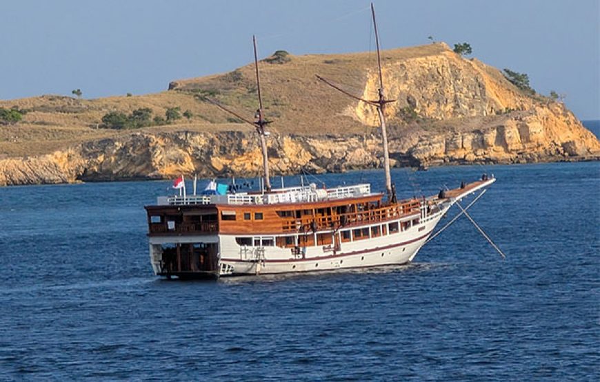[7D6N Diving Cruise] Sumbawa – Komodo
